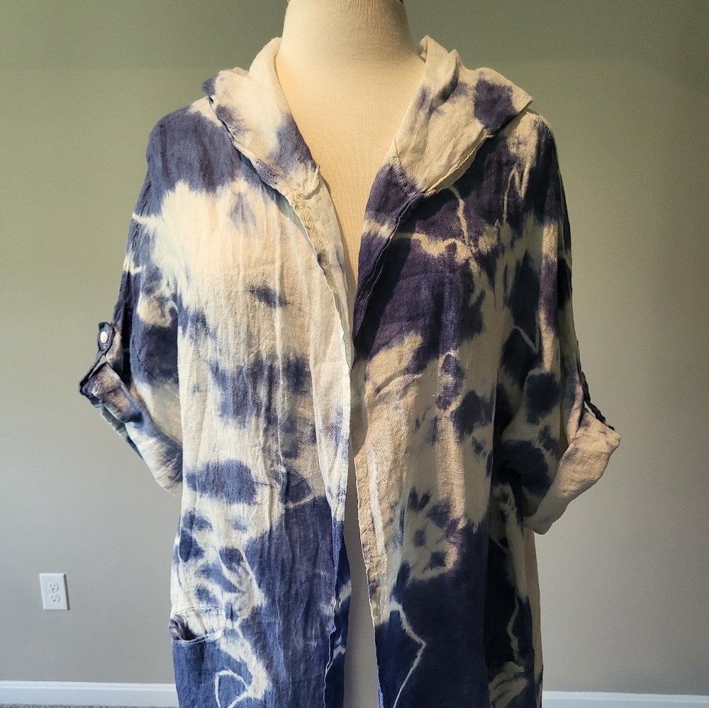 Angela Mara – Denim Blue and White Tie Dye Linen Hoodie Jacket (Size XL)